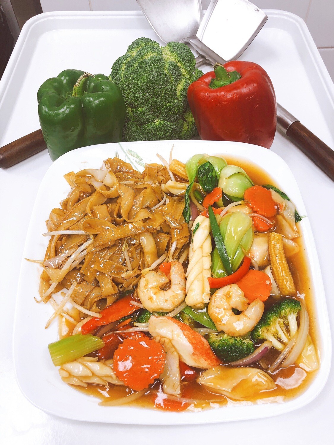 805- Stir Fried Rice Noodle mix Vegetables with (Option)