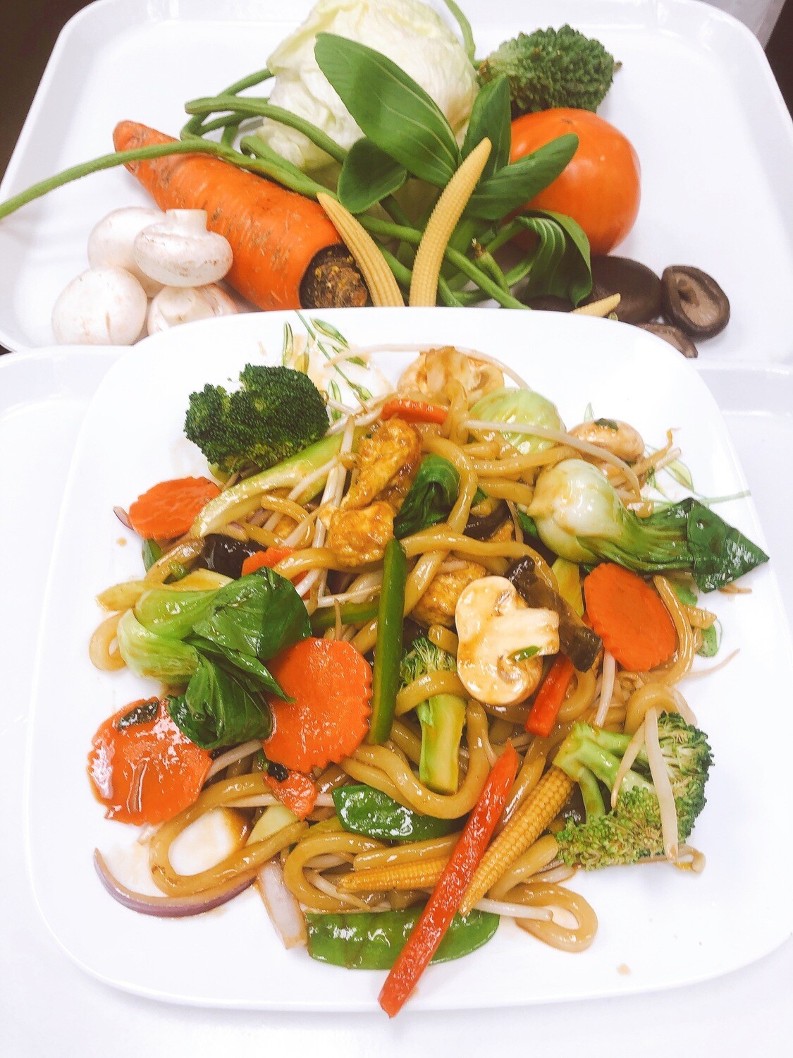 618- Udon Stir Fried with Vegetables, Mushroom, and Tofu