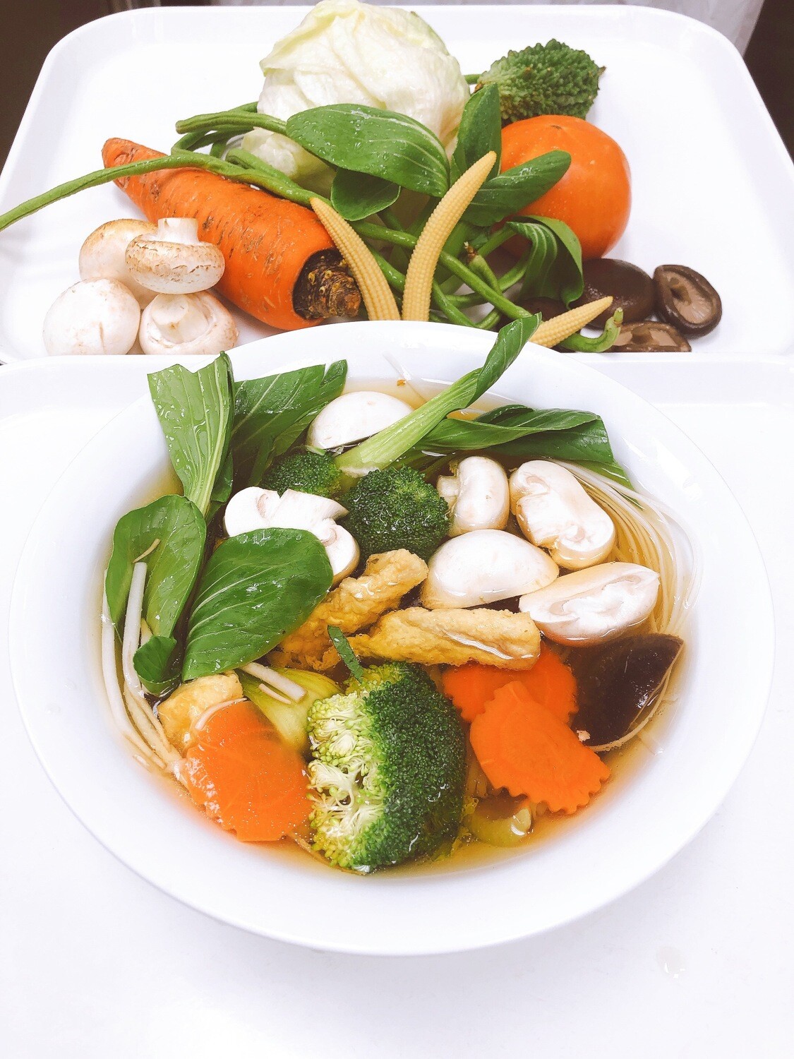 612- Vegetarian Rice Noodle, Tofu, and Mushroom Soup