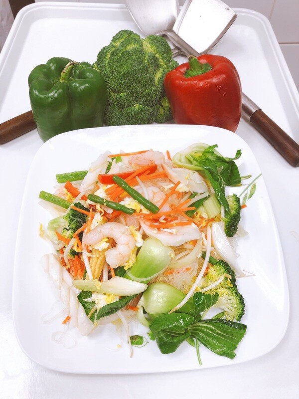 803- Stir Fried Thin Rice Noodle Mix Vegetables with (Option)