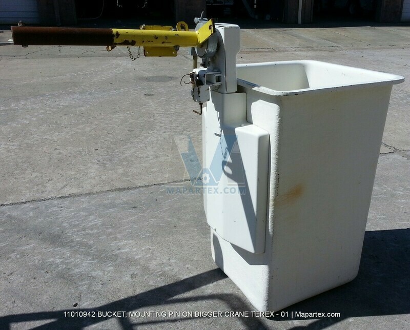 BUCKET, MOUNTING PIN ON DIGGER CRANE TEREX