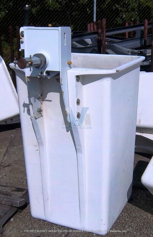 BUCKET, MOUNTING PIN ON DIGGER CRANE ALTEC