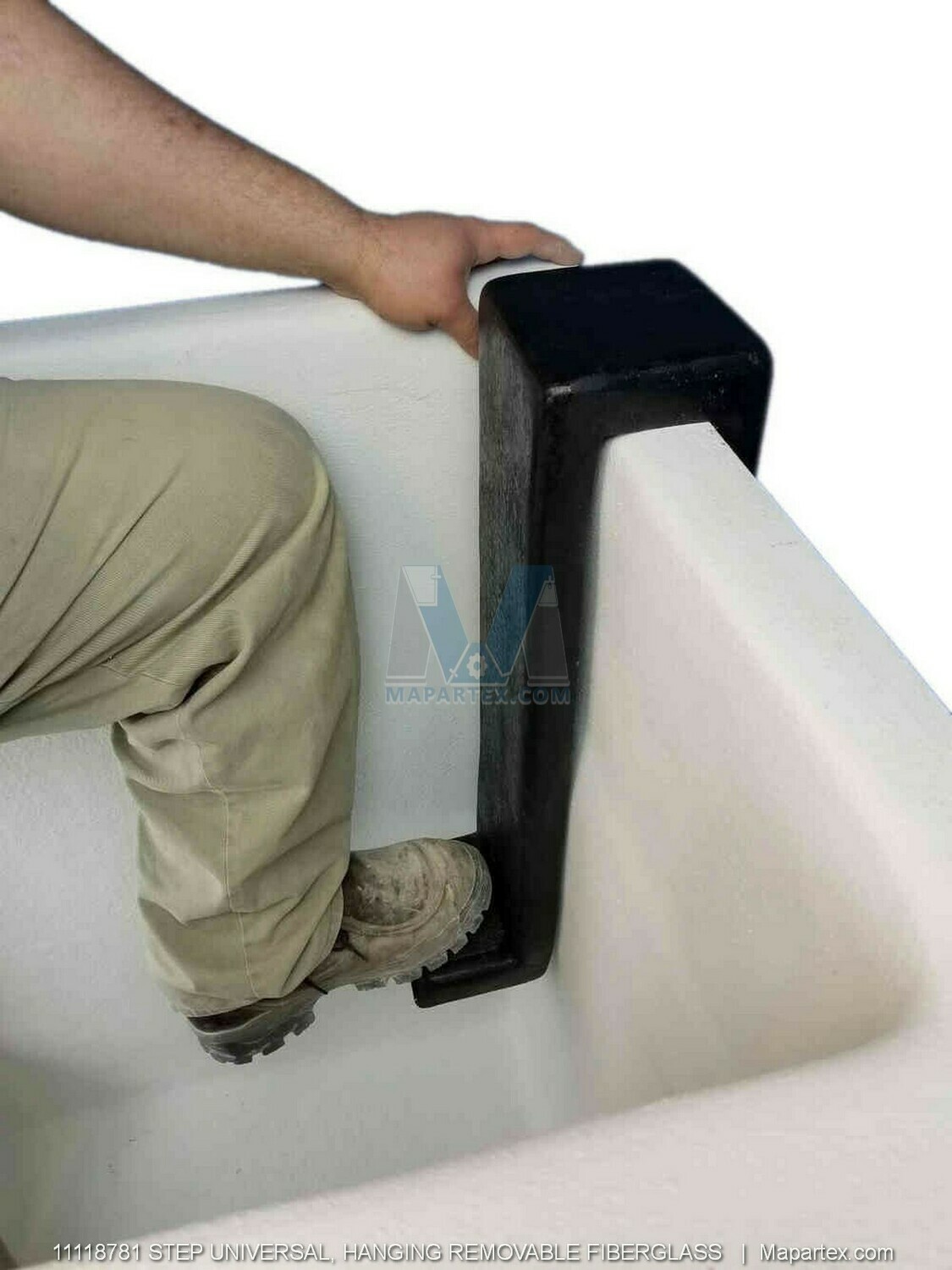 STEP UNIVERSAL, HANGING REMOVABLE FIBERGLASS