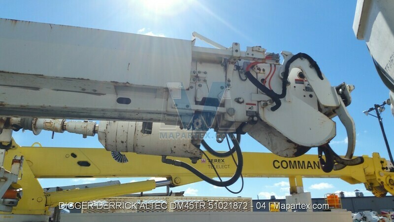 DIGGER DERRICK ALTEC DM45TR
