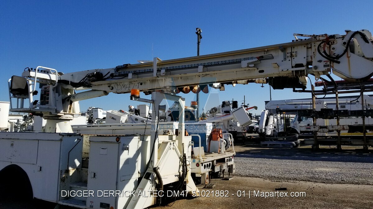 DIGGER DERRICK ALTEC DM47