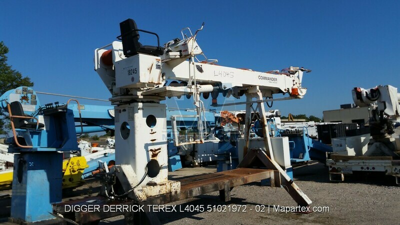 DIGGER DERRICK TEREX L4045