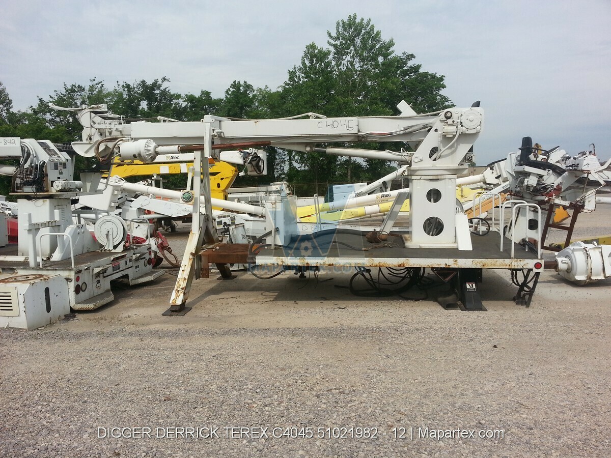 DIGGER DERRICK TEREX C4045