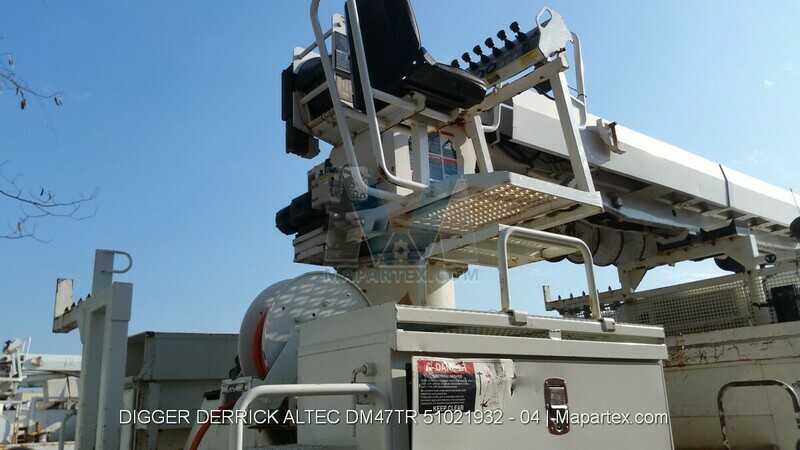 DIGGER DERRICK ALTEC DM47TR