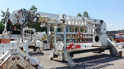 DIGGER DERRICK ALTEC D2050