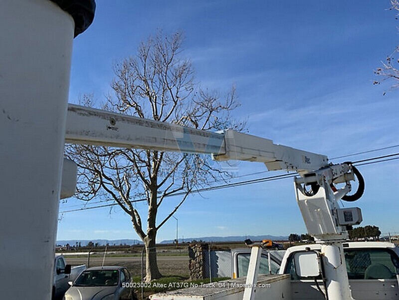 BOOM LIFT ALTEC AT37G NO TRUCK