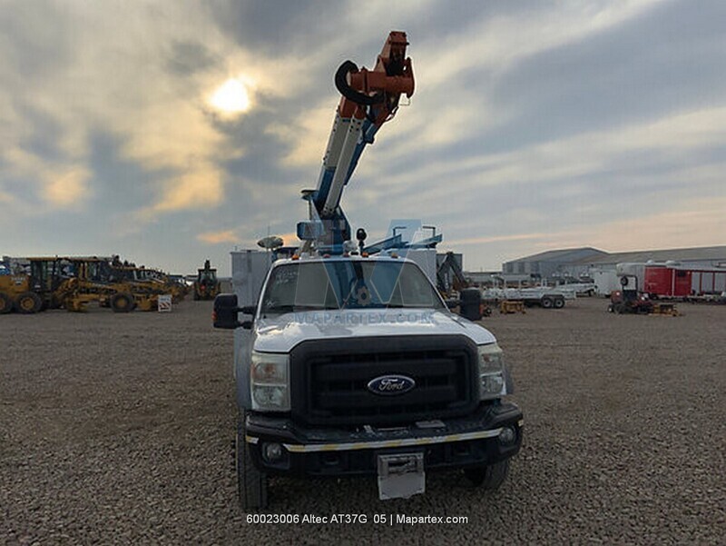 BOOM LIFT TRUCK FORD F550 ALTEC AT37G