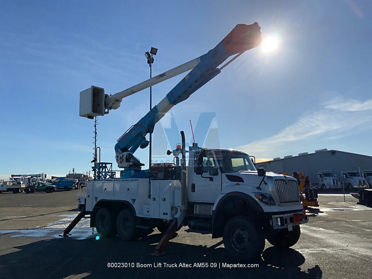 BOOM LIFT TRUCK INTERNATIONAL ALTEC AM55