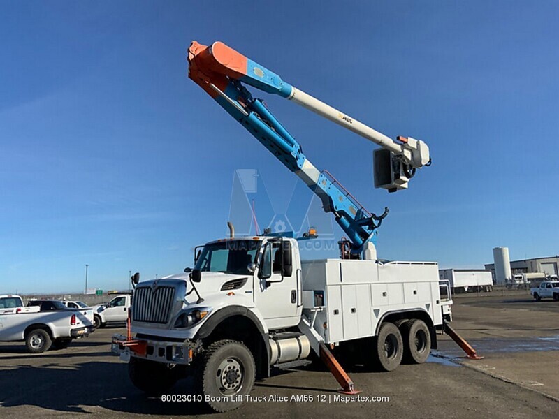 BOOM LIFT TRUCK INTERNATIONAL ALTEC AM55