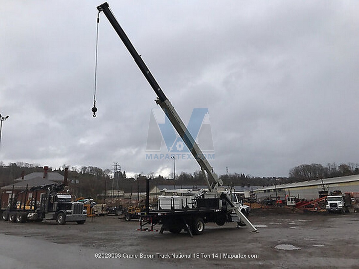 CRANE BOOM TRUCK NATIONAL 18 TON