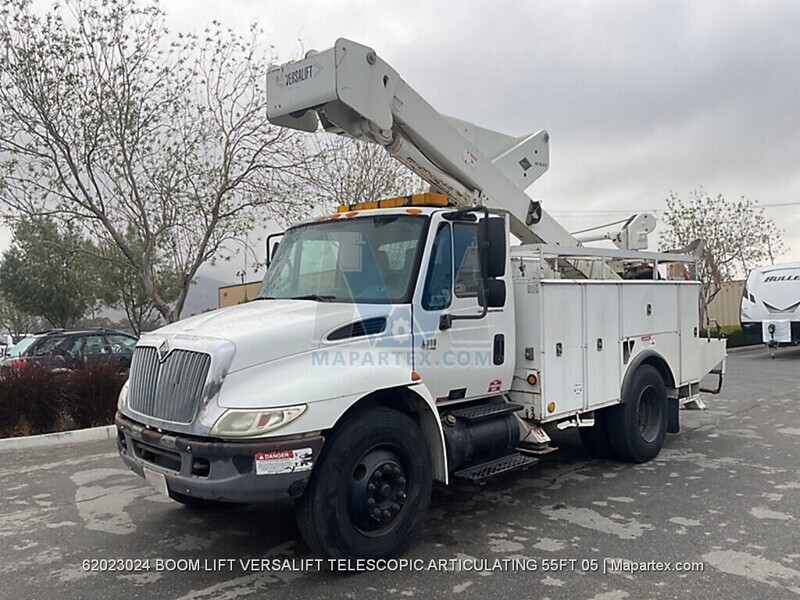 BOOM LIFT VERSALIFT ARTICULATING TELESCOPIC 55 FT