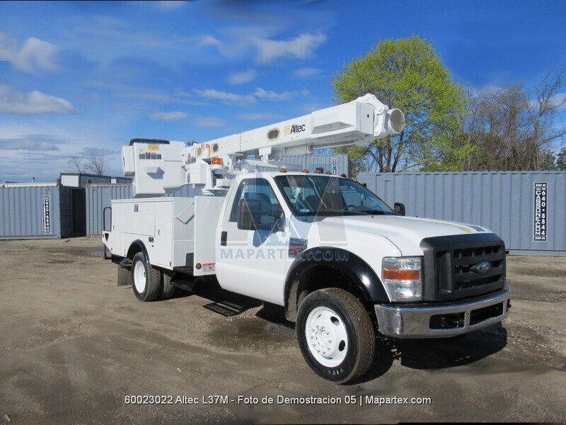 BOOM LIFT ALTEC WITH MATERIAL HANDLING 42FT