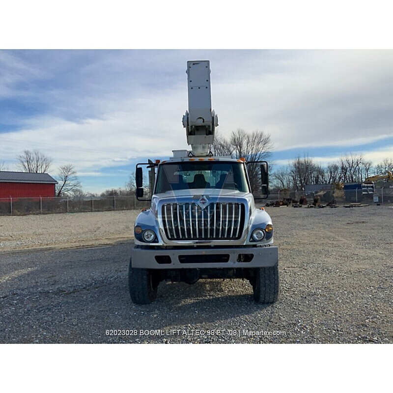 BUCKET TRUCK INTERNATIONAL ALTEC 98 FT