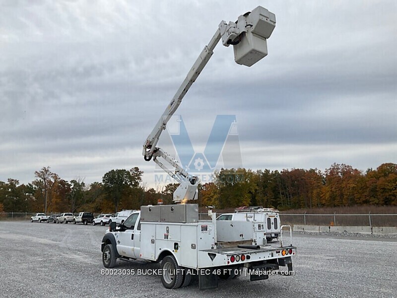 BUCKET TRUCK FORD ALTEC 46 FT