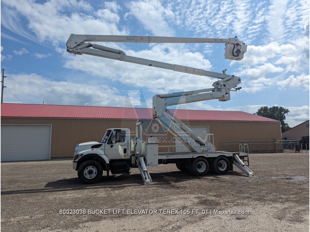 BUCKET TRUCK INTERNATIONAL TEREX 105 FT