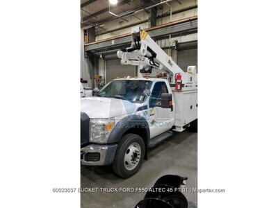 BUCKET TRUCK FORD F550 ALTEC 45 FT