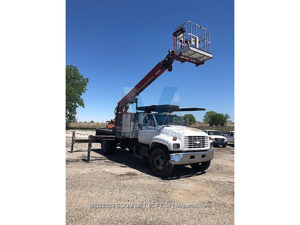 BOOM TRUCK CHEVROLET C7500 SKYHOIST 62 FT