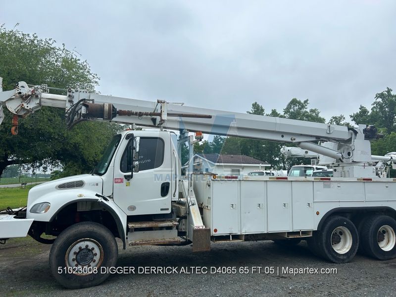 DIGGER DERRICK ALTEC 15 TON 65 FT