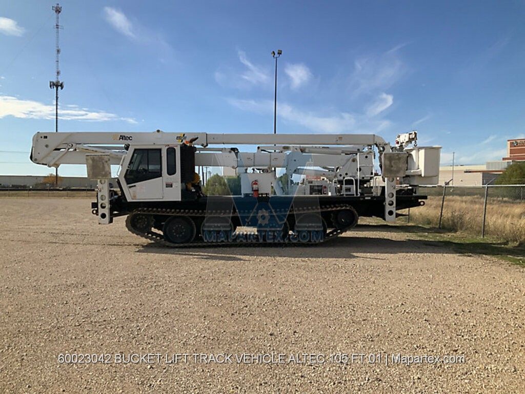 BUCKET LIFT TRACK VEHICLE ALTEC 105 FT
