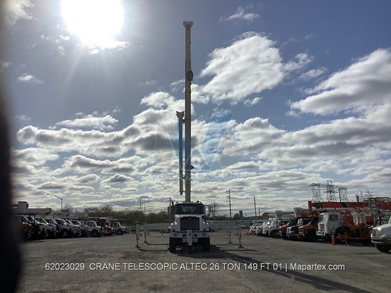 CRANE BOOM ALTEC AC26 26 TON 149 FT