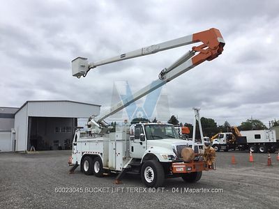 BUCKET TRUCK INTERNATIONAL TEREX 80 FT