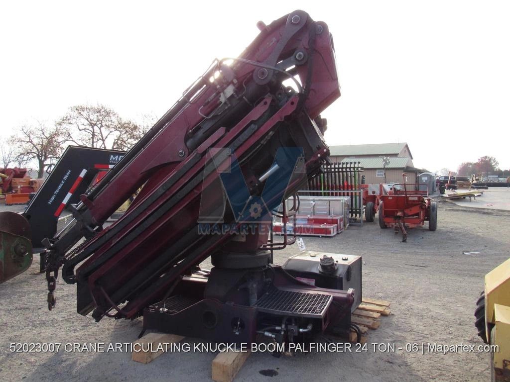 CRANE ARTICULATING KNUCKLE BOOM PALFINGER 24 TON
