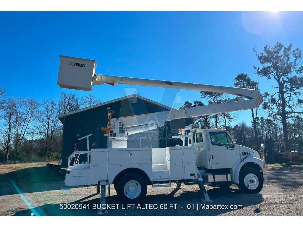 BOOM LIFT BUCKET ALTEC 60 FT