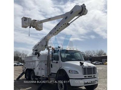 BUCKET LIFT ALTEC 61 FT