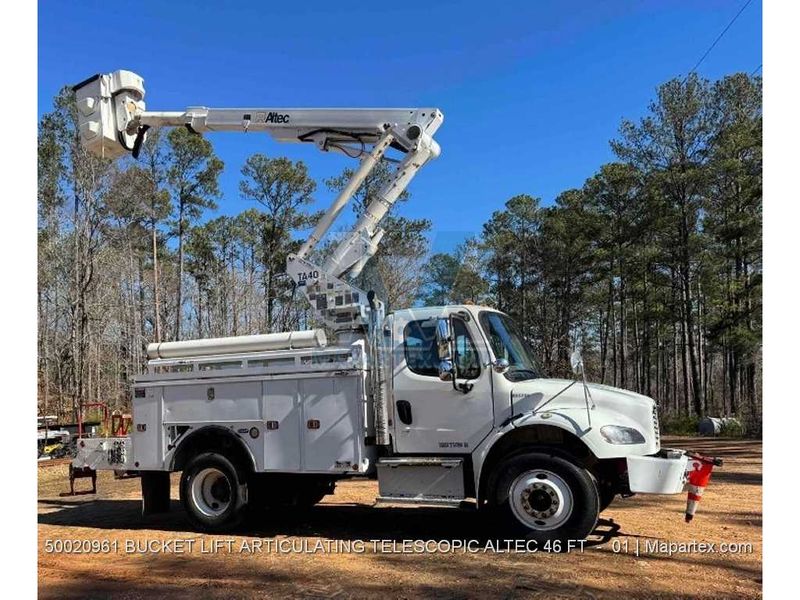 BOOM LIFT ELESCOPIC ARTICULATING ALTEC 46 FT BOOM LIFT ELESCOPIC ARTICULATING ALTEC 46 FT