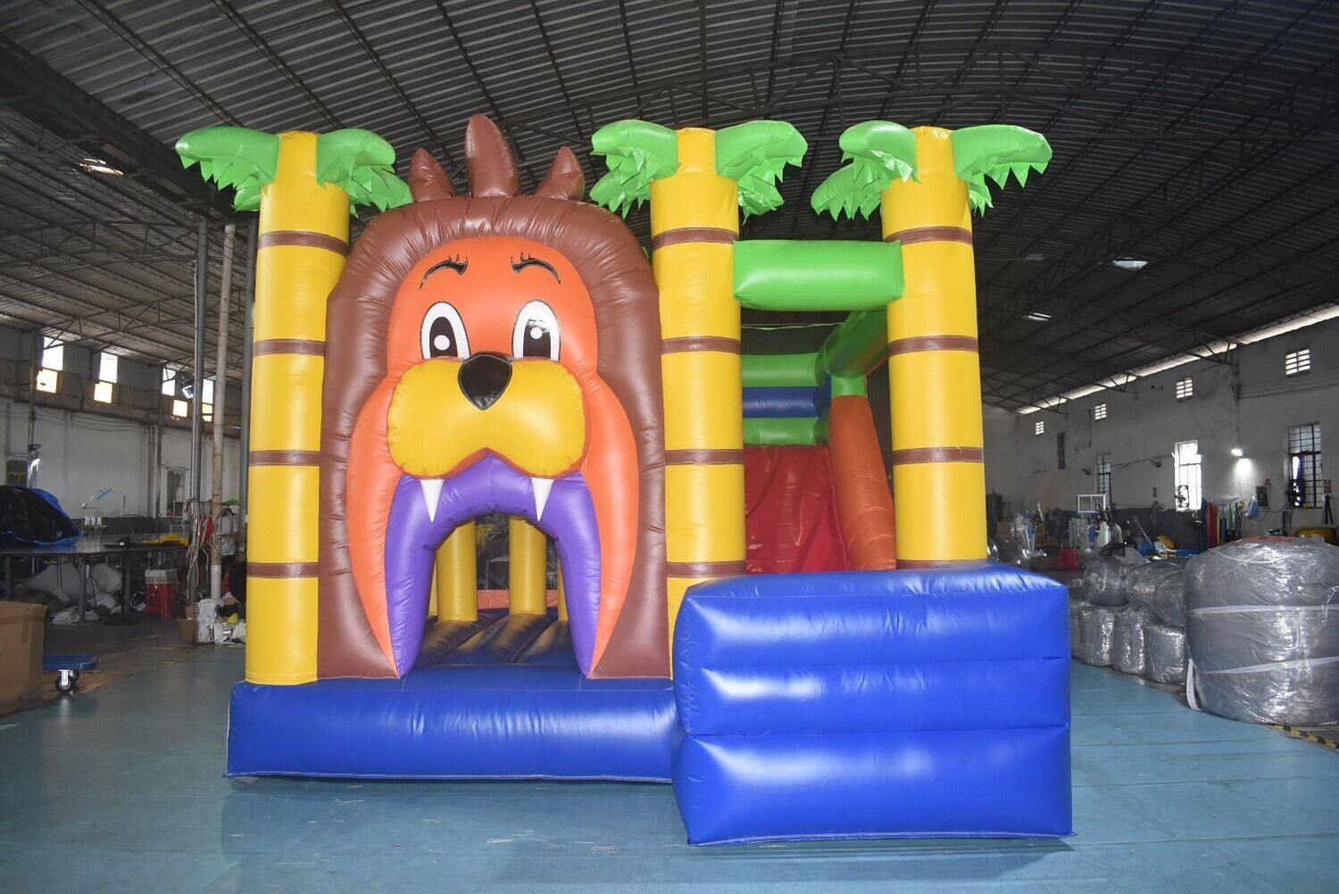 Insuflável Castelo Leão