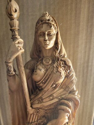 Statue Hecate with Dogs ( Resin)