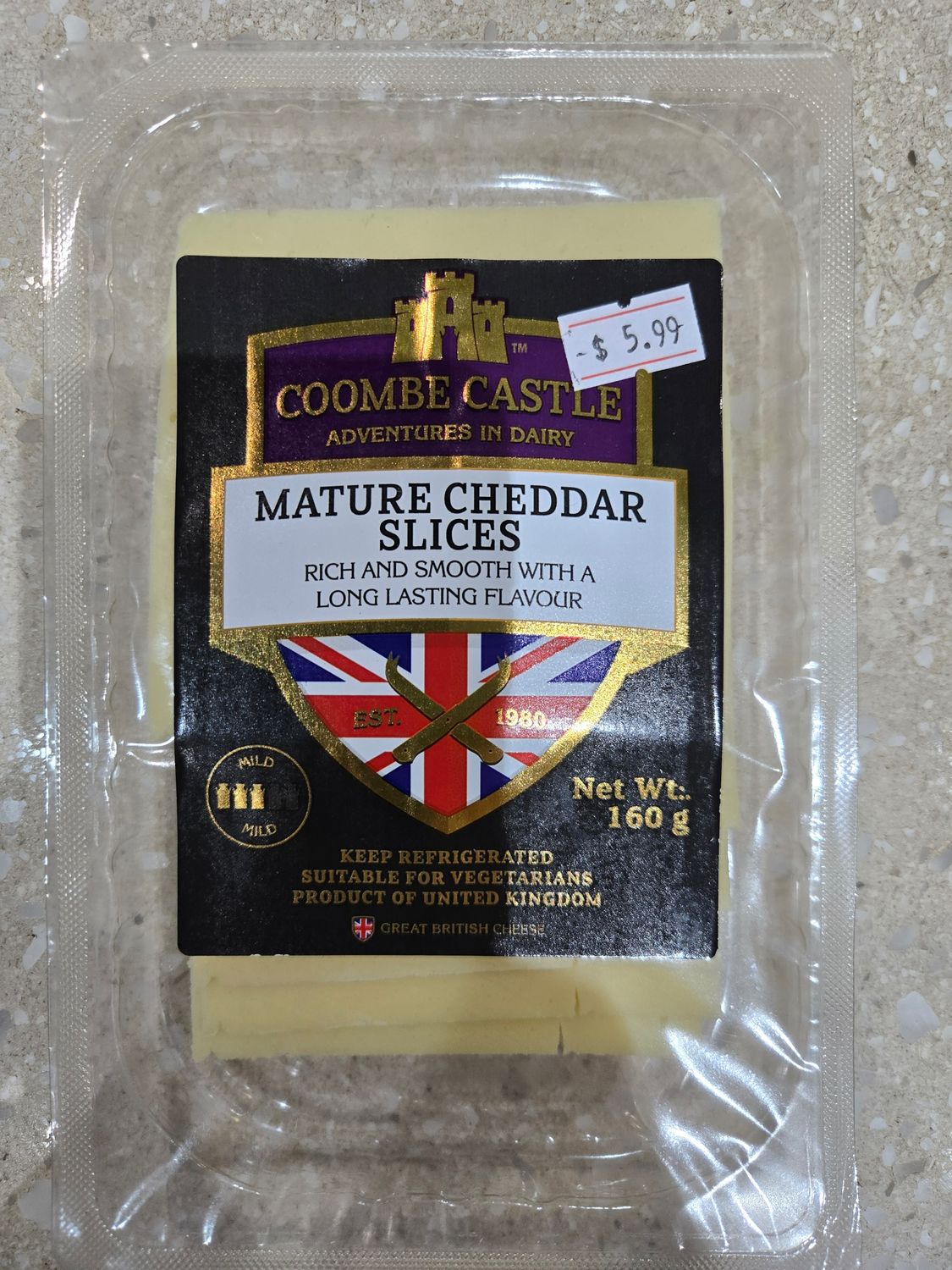 Coombe Castle Mature Cheddar Slices