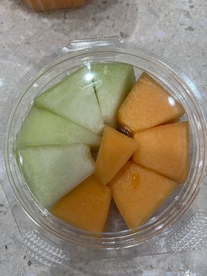 Freshly Cut Rockmelon + Honeydew (Snacking Tub)