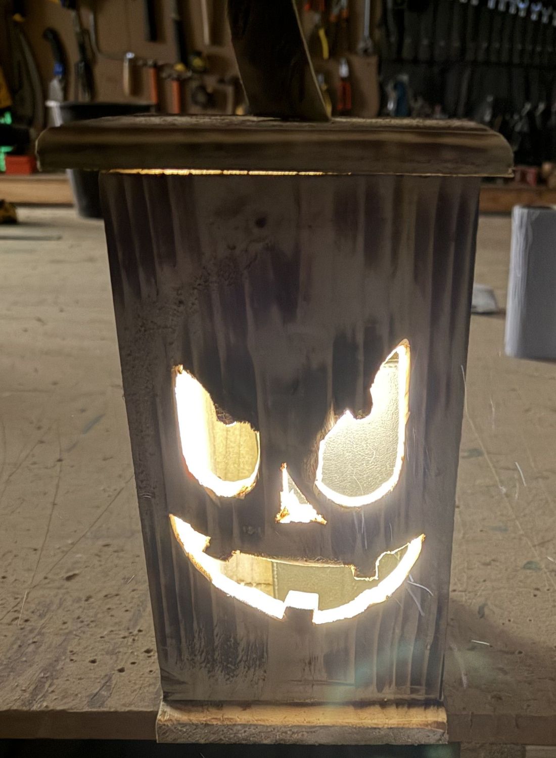 Workshop - Halloween Lantern 30th October 10:30 - 11:30am Aged 12- 16 Workshop - Halloween Lantern 30th October 10:30 - 11:30am Aged 12- 16