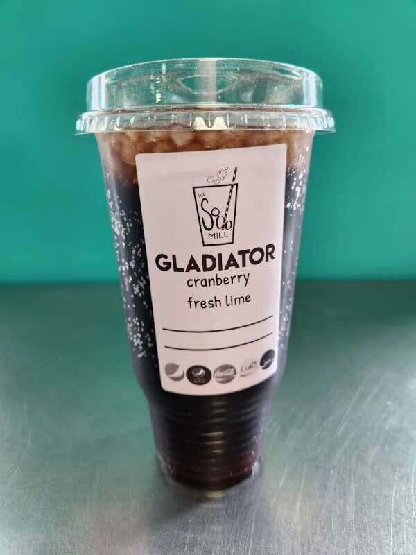 GLADIATOR - Cola base with cranberry cocktail and fresh lime