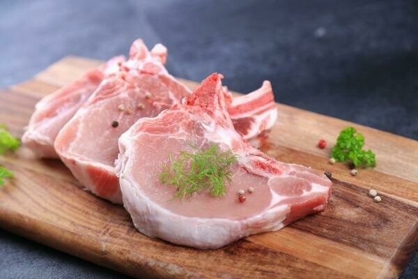 (1) 12 oz Bone-In All Natural Pork Chop (1) 12 oz Bone-In All Natural Pork Chop