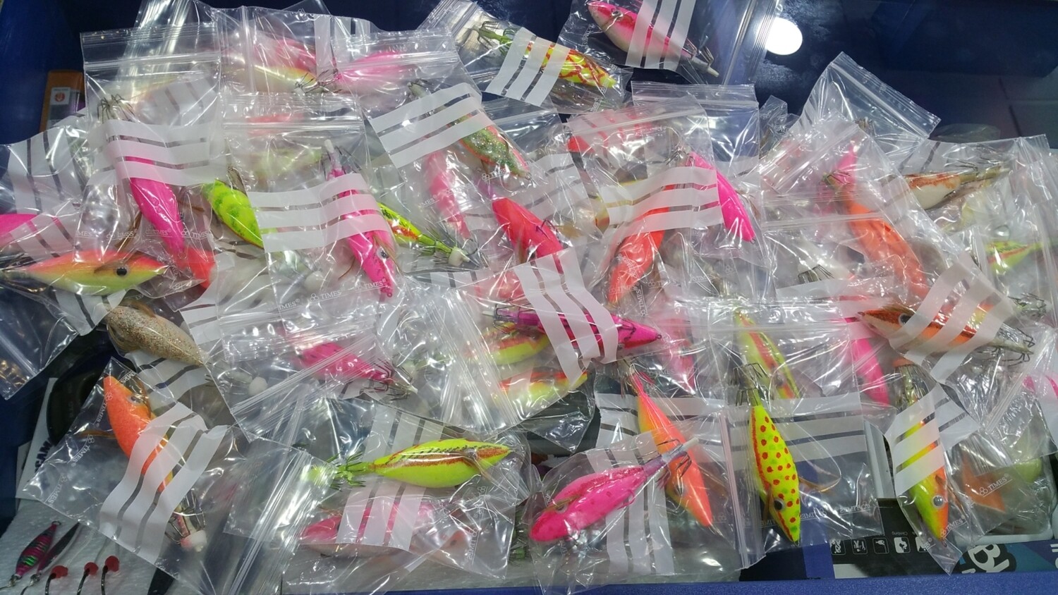 Pajarito fabricado a mano plomeado