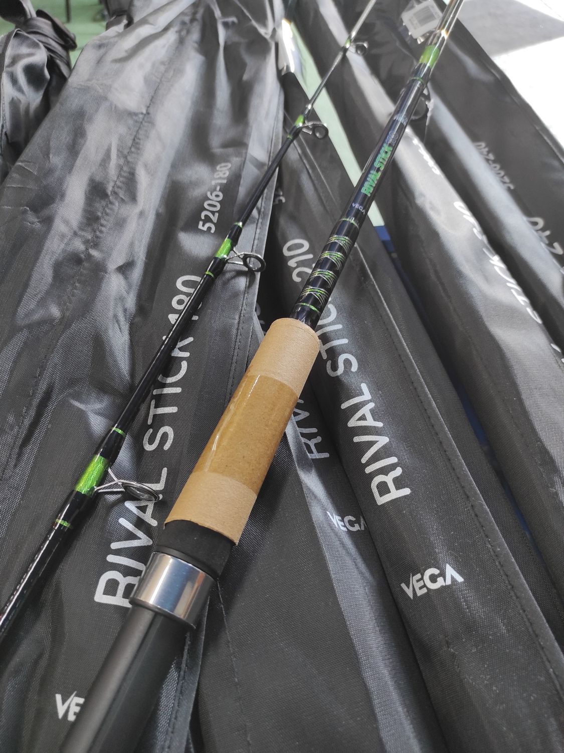 Caña Vega RIVAL STICK 180 / 1.80Mtr / Ac 50-200Gr / Peso250Gr