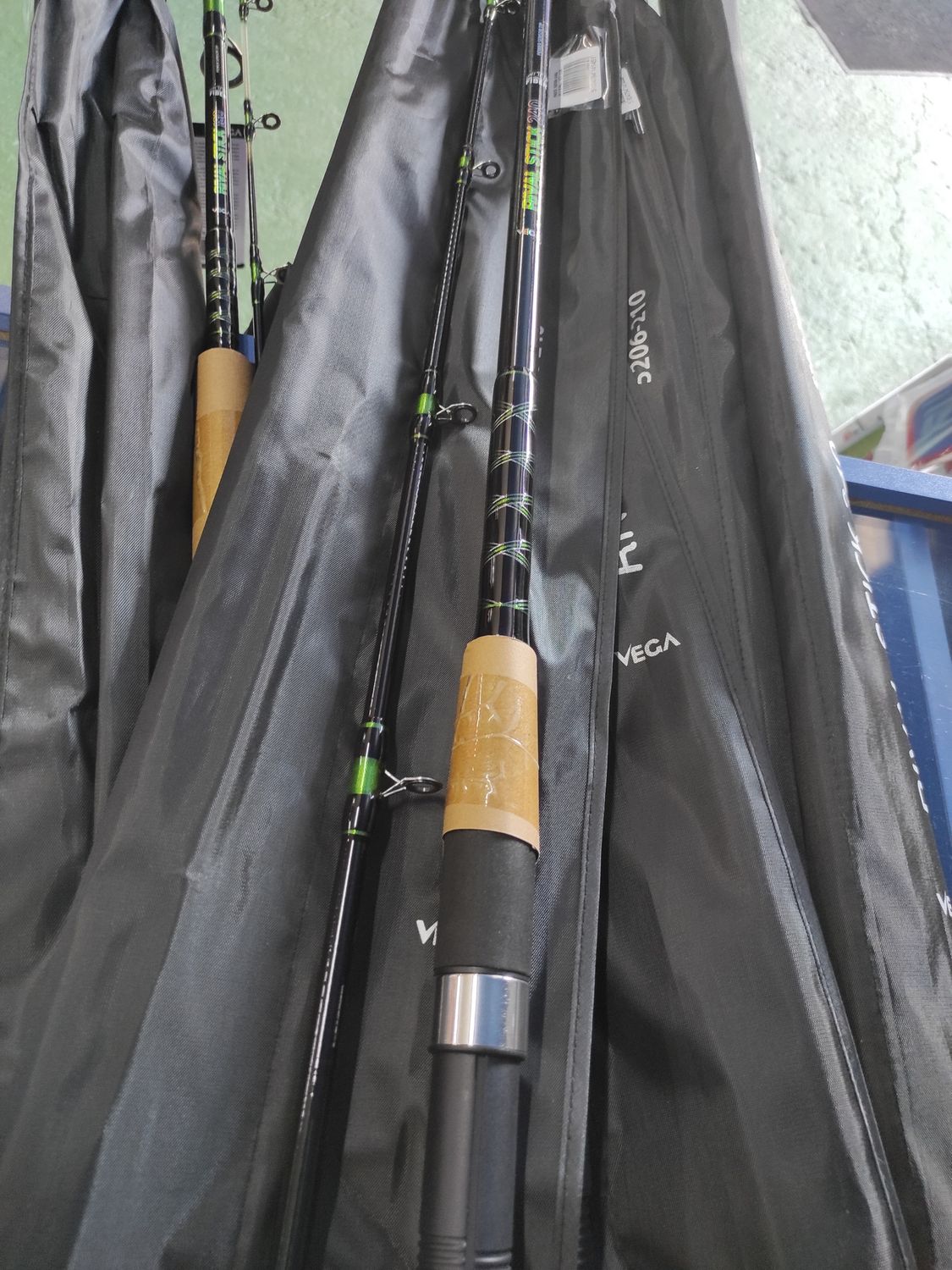 Caña Vega RIVAL STICK 240 / 2.40Mtr / Ac 50-200Gr / Peso430Gr