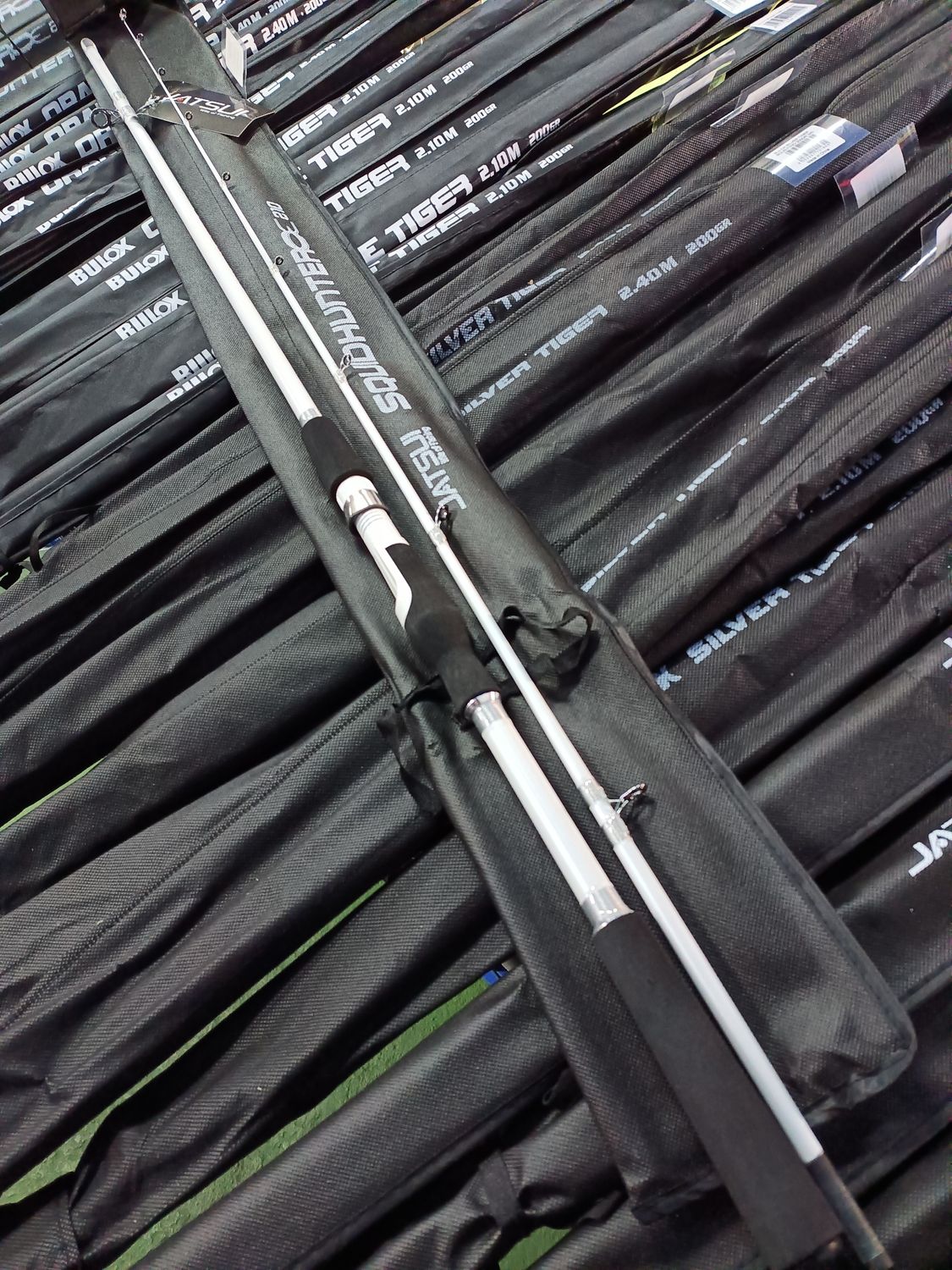 Caña Jatsui Squid Hunter 2.10mtr - Ac120Gr - 2 Piezas - 764835