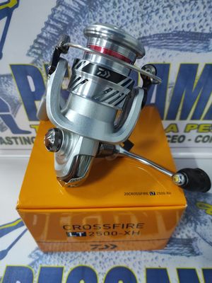 Carrete Daiwa Crossfire LT 2500 XH / 6.2:1 / 255Gr / 10Kg Freno / 87cmV / 1 Ball / 596661