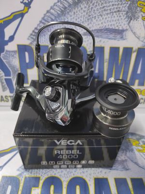 Carrete Vega REBEL 4000 / 2 Bobinas / Ro9 / Ra5.5:1 / Vu85Cm / Peso 283Gr / Frenó 8Kg / 147149