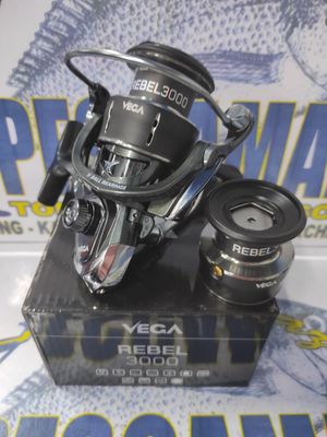 Carrete Vega REBEL 3000 / 2 Bobinas / Ro9 / Ra5.5:1 / Vu80Cm / Peso 258Gr / Freno 7Kg / 147132