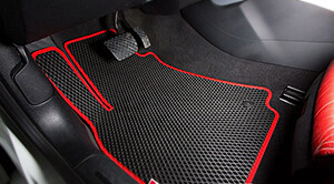 Коврики EVA Toyota Vitz (3) XP130) рестайлинг (2014-наст.время)_ (праворульная) Черный - красный