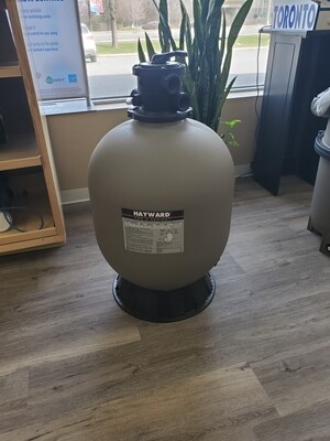 24IN HAYWARD SAND FILTER WITH 1.5 VALVE - 300LBS
