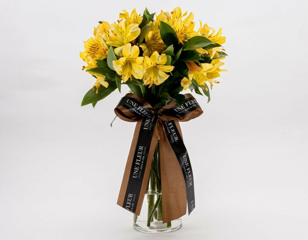 MIRABELLE
ARRANJO FLORAL COM VASO MIRABELLE
ARRANJO FLORAL COM VASO